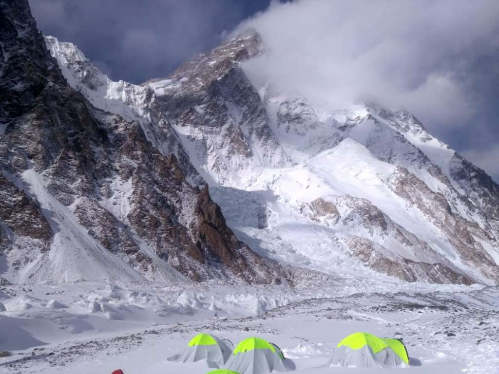 Альпинисты из Казахстана не сумели покорить гору смерти