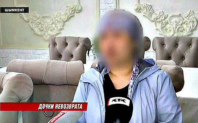 Трёх сестёр, которые терпели издевательства мачехи, забрали в центр адаптации