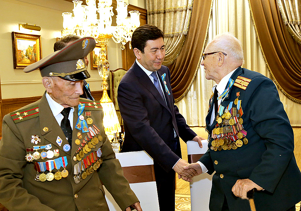 Накануне 9 Мая ветераны ВОВ из Караганды получат по 300.000 тенге