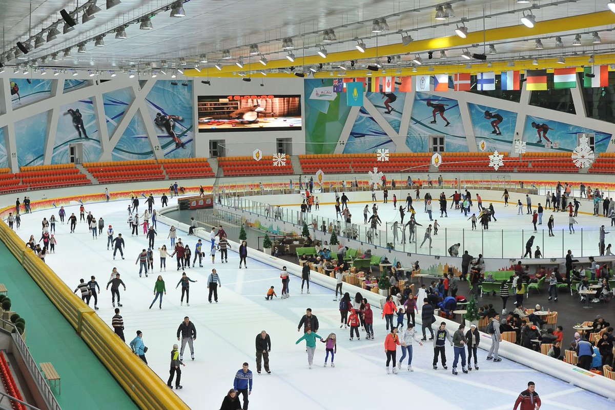 В ледовом дворце «Алау» закрывают сезон массовых катаний