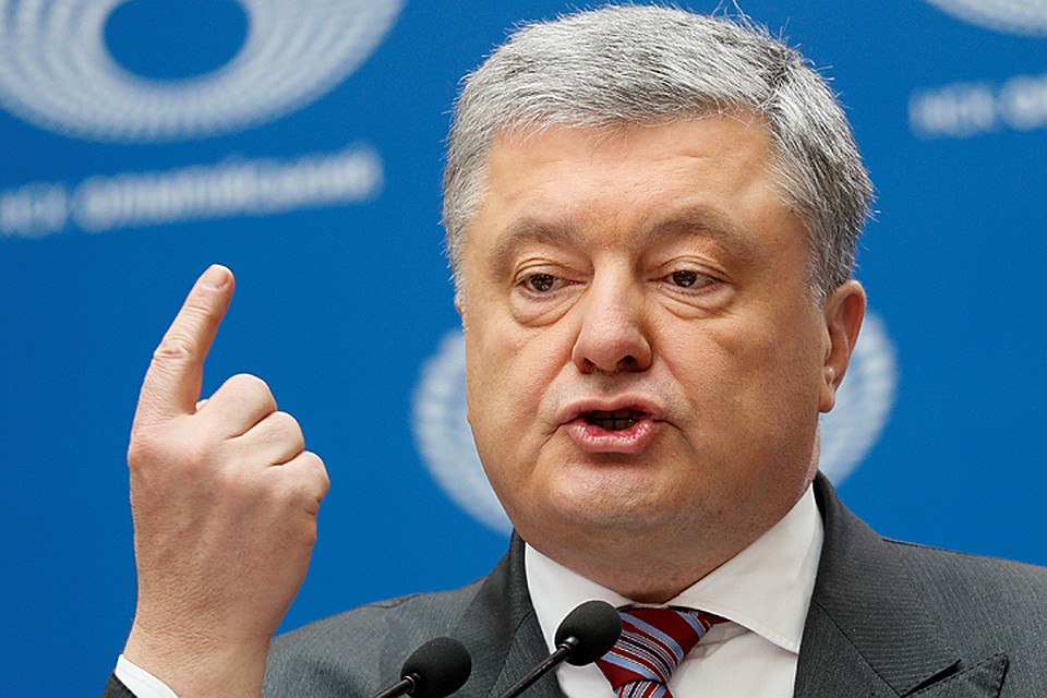 «Ти ж мене підманула»: Порошенко не дождался Зеленского на стадионе