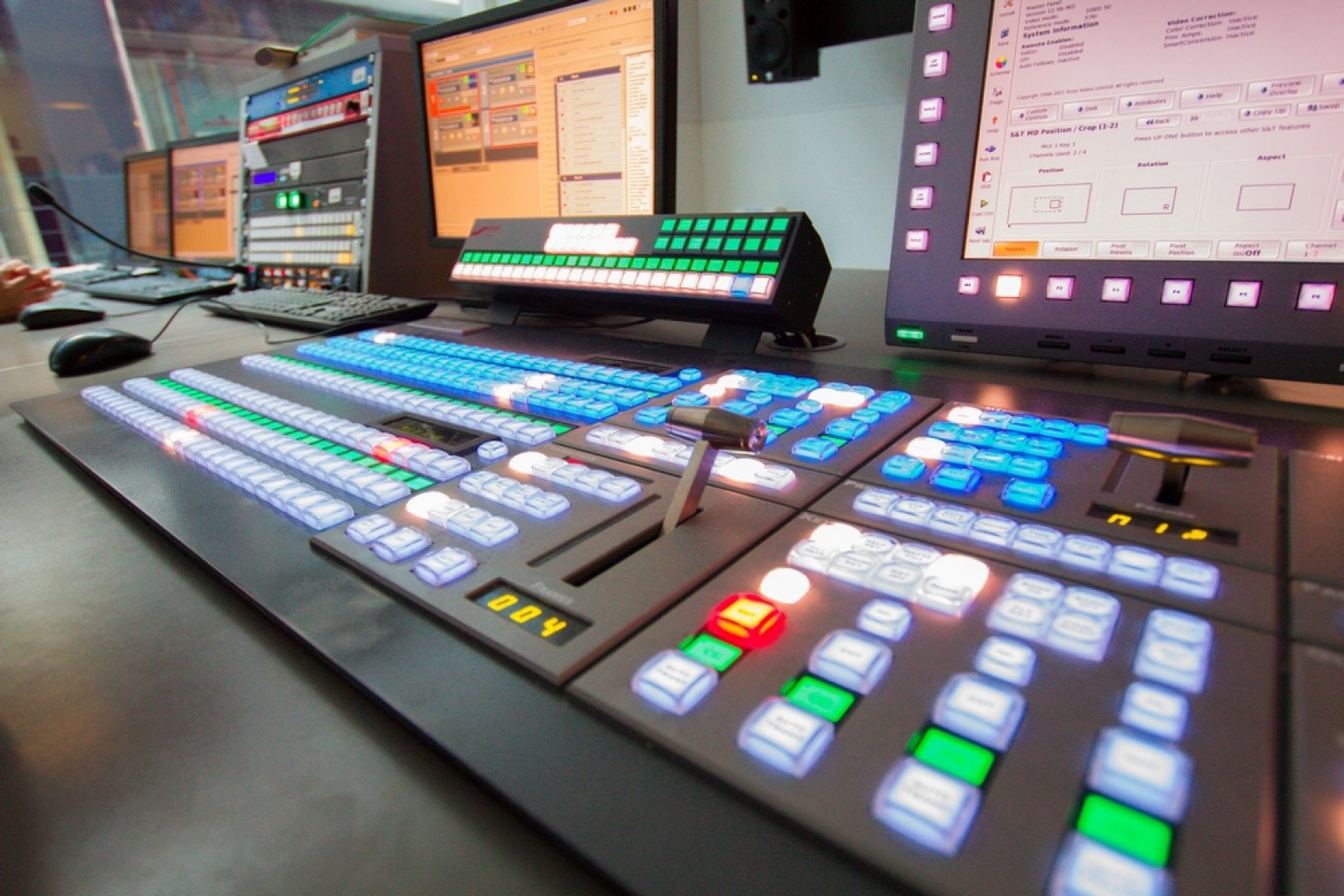 17 апреля в Казахстане будет временно приостановлена работа телевидения и радио