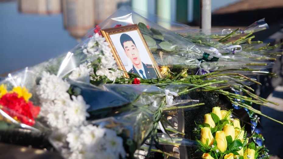 Около 30 млн тенге собрали коллеги для семьи погибшего полицейского-героя