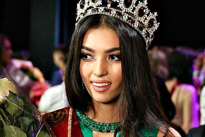 Мадина Батык из Павлодара стала «Мисс Казахстан-2019»