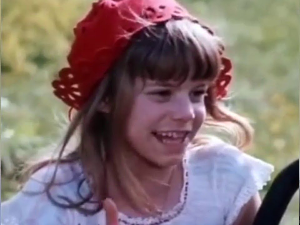 Яна поплавская красная шапочка фото из фильма