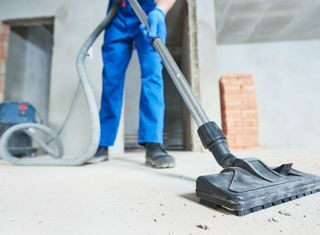 Уборка квартиры после ремонта: долгий и кропотливый процесс