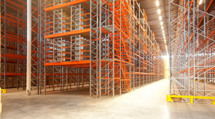 Мезонинный стеллаж – склад на складе