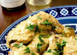 Куриные ножки: простой и очень вкусный рецепт, а особенно в сметанном соусе