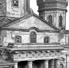 Разрушенный храм Успения Божией Матери