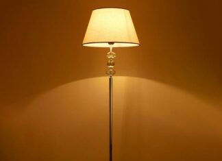 Классический торшер: а зачем нужны торшеры?