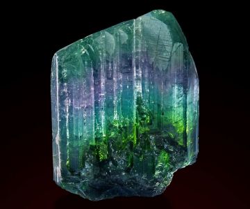 Турмалин: камень, который характеризуется удивительными свойствами