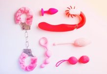 Знаменитости, которые не скрывают своей тяги к секс игрушкам