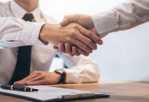 Составление договоров: когда нужно обращаться к юристу?