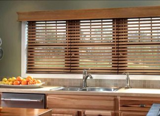 Деревянные жалюзи в интерьере