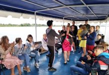 Кораблики Astra Marine для прогулок, праздников и бизнес-мероприятий