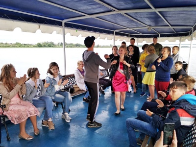 Кораблики Astra Marine для прогулок, праздников и бизнес-мероприятий