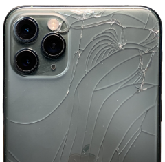 Как выполняется замена заднего стекла 11 Про Макс и ремонт других поломок айфонов?