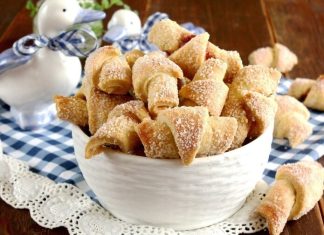 Сахарное печенье : прекрасное угощение к чаю