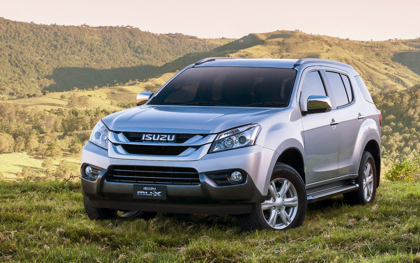 Isuzu mu x 2015