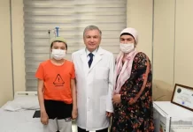 Президент Мирзиёев пообщался с пациентами детского Центра онкогематологии