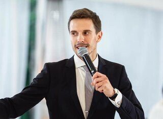 Что нужно знать при выборе тамады?