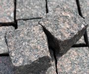 Куртинский гранит: красивый и прочный природный камень со среднезернистой или мелкозернистой структурой