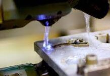 Как происходит электроэрозионная обработка металлов?