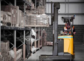 Применение вилочных погрузчиков в складской логистике