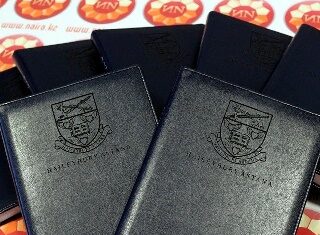 Что подарить начальнику на день рождения