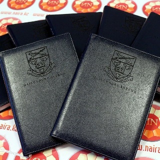 Что подарить начальнику на день рождения