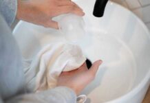 Как отстирать пятна на белом?