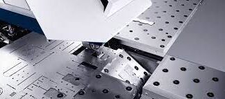 Что представляет собой штамповка деталей из листового металла?