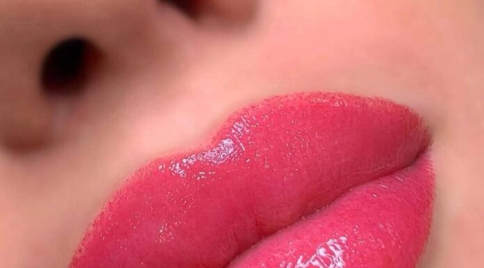 Какая техника татуажа губ самая популярная?