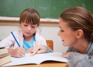 Сколько зарабатывает репетитор?