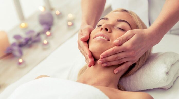 Лимфодренажный массаж лица: как часто нужно делать?