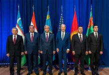 Казахстан в условиях мирового раскола — многовекторность или попытка усидеть на двух стульях?