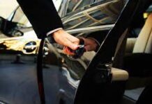 Преимущества аренды машины с водителем