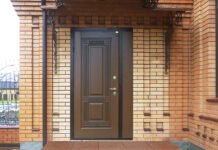 Какой должна быть входная дверь для частного дома, чтобы зимой не было холодно в помещении?