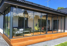 Остекление террасы в коттедже или загородном доме