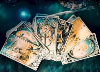 Внутренний компас: расклад Таро на понимание своего внутреннего направления