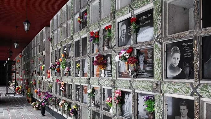 Место в колумбарии – аренда ячейки под урну с прахом