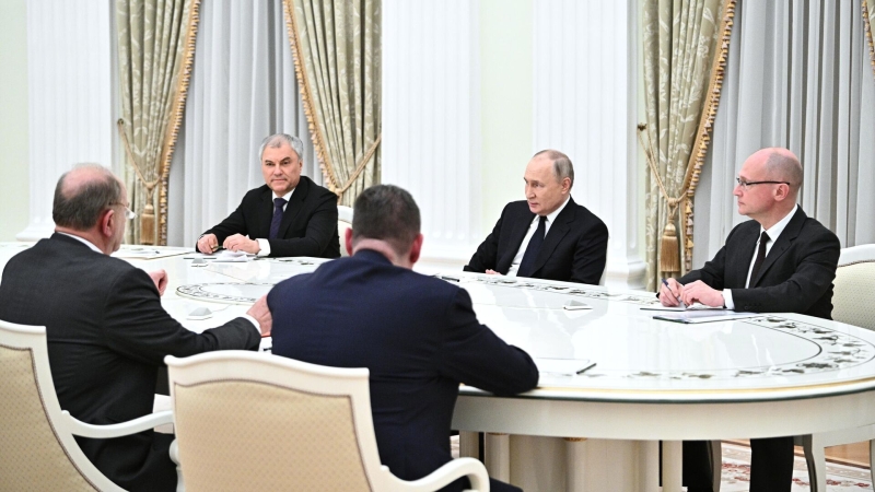 В Кремле рассказали подробности встречи Путина с лидерами фракций в Госдуме