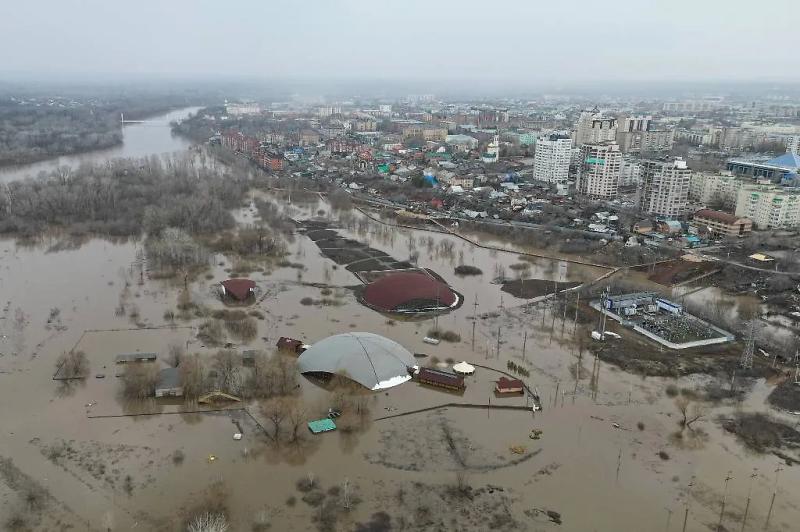 Уровень воды в реке Урал у Оренбурга за сутки вырос на 25 см и достиг 897 см