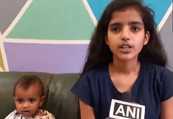 В Индии девочка-подросток спасла сестру от обезьян с помощью голосового помощника