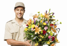 Доставка цветов курьером на дом