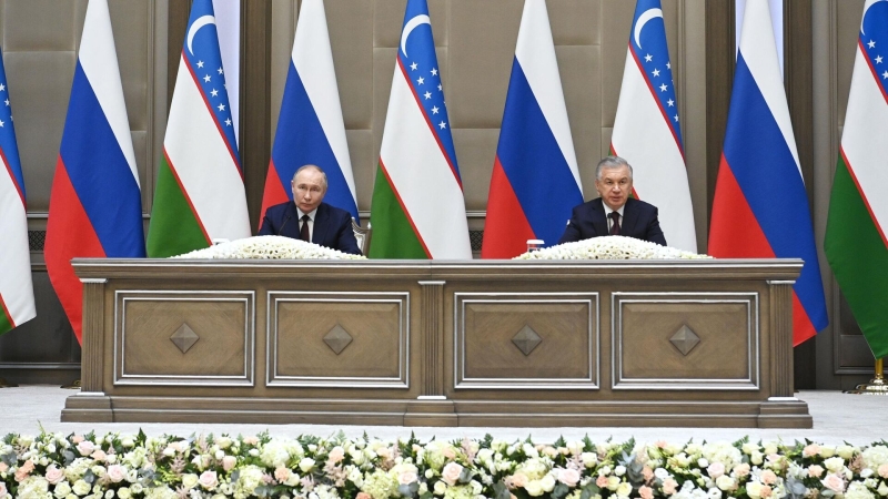 Путин и Мирзиеев обсудили украинский конфликт