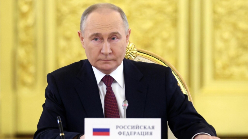 Путин проводит встречу с главами МЧС и Минприроды