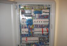 Силовые щиты: виды, назначение и конструкция