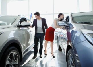 Покупка подержанной машины в автосалоне: преимущества и советы для успешного выбора