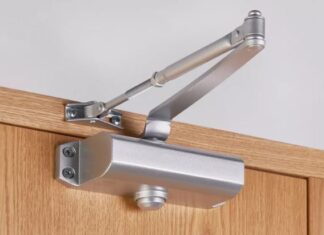 Внутренний дверной доводчик: функции, принцип работы и выбор подходящей модели